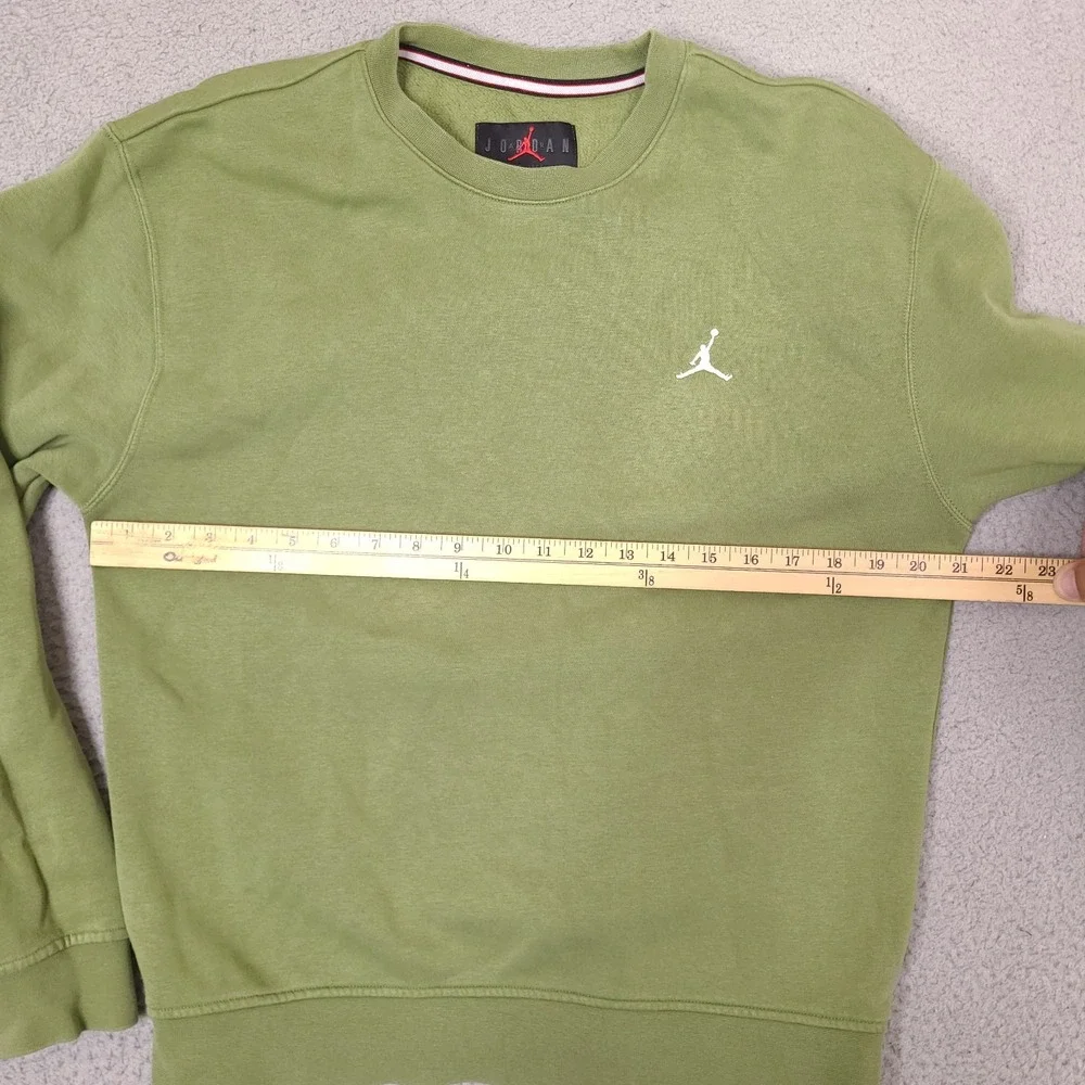Air Jordan Essential Fleece Crewneck Sweatshirt Mens Small Green‎ Jumpman Logo